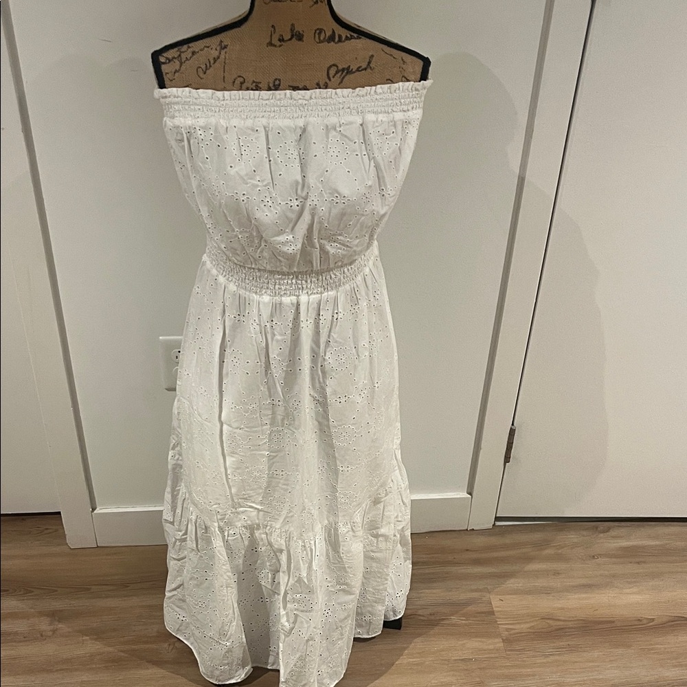 Lilly Pulitzer Strapless eyelet midi  Dress